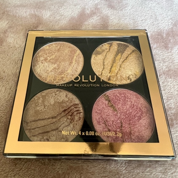 REVOLUTION Cheek Kit Make it Count - Picture 7 of 7